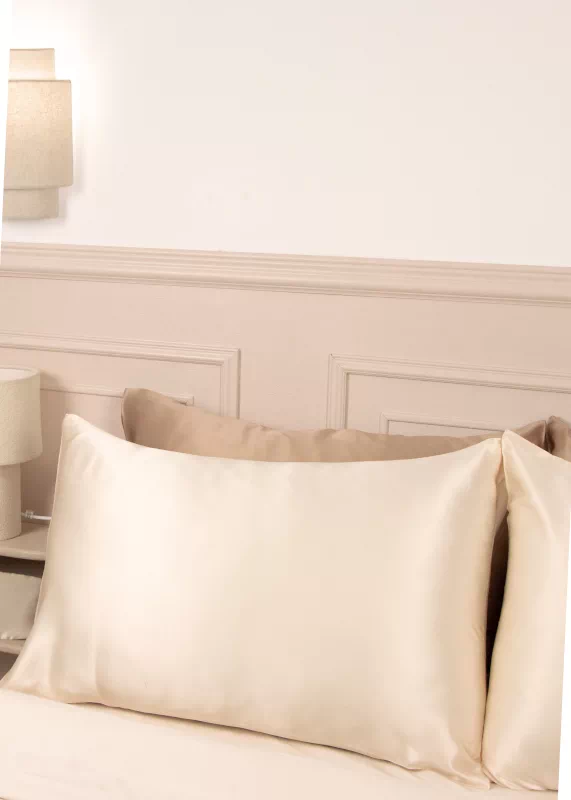 taie-soie-champagne-luxe-francais