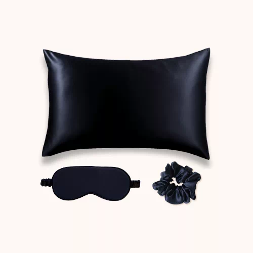 Coffret en soie bleu nuit rectangle 50x70 avec masque et chouchou