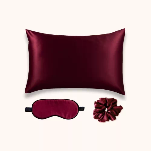 Coffret luxe en soie bordeaux rectangulaire 50x70 avec masque et chouchou