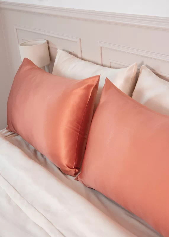 Taies d’oreiller en pure soie terracotta – Made in France, soie pour peau et cheveux