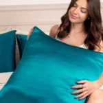 Taie en soie bleu canard naturelle pour peau sensible et cheveux