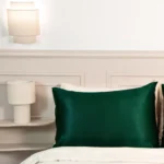 Taie en soie française vert sapin, luxe et bienfaits beauté