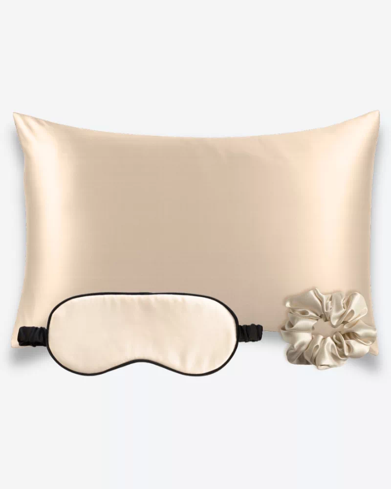 Coffret en soie Champagne avec taie d’oreiller, masque de nuit et chouchou