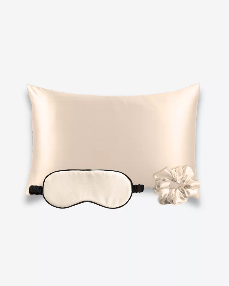 Taie d’oreiller, masque de nuit et chouchou en soie champagne