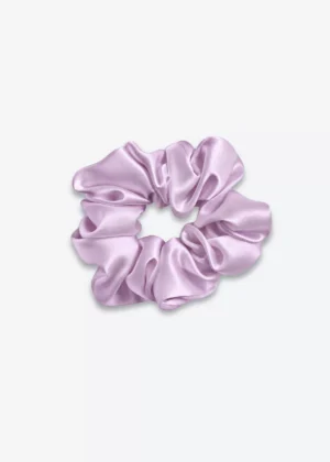 Grand chouchou en soie lilas, vu de dessus.