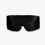 Masque bandeau réglable en soie noir, vu de face.